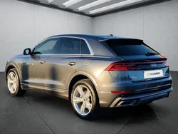Grau Gebraucht 2021 Audi Q8 S-Line SUV | 51.199 € (Guter Preis)