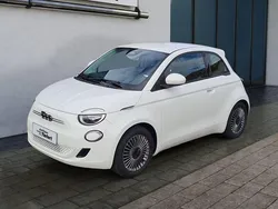 Arktis weiß Gebraucht 2023 Fiat 500e Kleinwagen | 22.500 € (Fairer Preis)