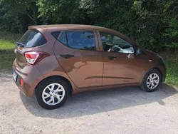 Braun Gebraucht 2017 Hyundai i10 Kleinwagen | 8.500 € (Fairer Preis)