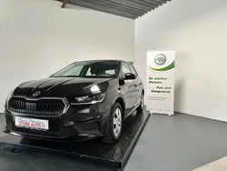 Schwarz Gebraucht 2024 Skoda Fabia Ambition Limousine | 18.990 € (Guter Preis)