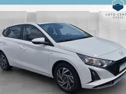 Weiß Gebraucht 2024 Hyundai i20 Trend Limousine | 18.490 € (Superpreis)