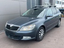 Grau Gebraucht 2009 Skoda Octavia Ambiente Kombi | 2.300 € (Superpreis)