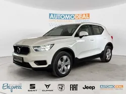 Solid (weiss Gebraucht 2022 Volvo XC40 Momentum SUV | 26.950 € (Fairer Preis)