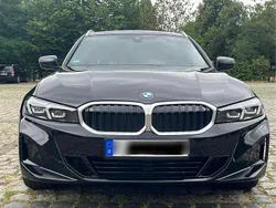 Schwarz Gebraucht 2024 BMW 320 Comfort Edition Kombi | 31.500 € (Superpreis)