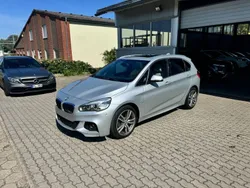 Silber Gebraucht 2015 BMW 220 Active Tourer Basis Van / Kleinbus | 14.490 € (Fairer Preis)