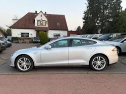 Silber Gebraucht 2013 Tesla Model S Limousine | 16.590 € (Superpreis)