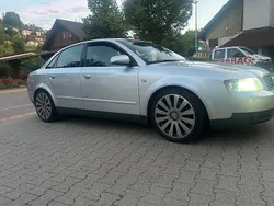 Grau Gebraucht 2001 Audi A4 Limousine | 2.499 € (Fairer Preis)