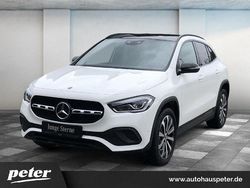 Weiß Gebraucht 2021 Mercedes GLA250 Progressive SUV | 43.890 € (Teuer)