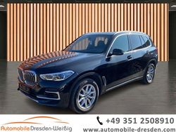 Schwarz black sapphire metallic (metallic) Gebraucht 2022 BMW X5 Sport Line SUV | 49.980 € (Superpreis)