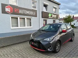 Grau Gebraucht 2017 Toyota Yaris Edition Kleinwagen | 8.999 € (Guter Preis)