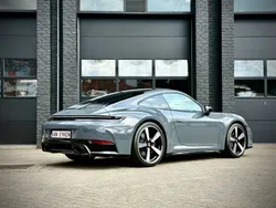 Grau Gebraucht 2024 Porsche 911 Carrera Sport | 163.992 € (Teuer)