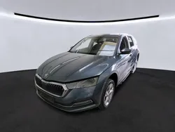 Grau Gebraucht 2021 Skoda Octavia Style Kombi | 23.390 € (Fairer Preis)