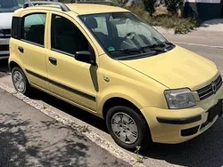 Gelb Gebraucht 2004 Fiat Panda Kleinwagen | 1.150 € (Fairer Preis)
