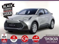 Shimmering silver metallic Neu 2025 Toyota C-HR Comfort SUV | 28.969 €