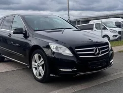 Schwarz Gebraucht 2011 Mercedes R350 AMG line Van / Kleinbus | 8.495 € (Superpreis)