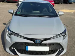Grau Gebraucht 2023 Toyota Corolla Hybrid Team Limousine | 17.000 € (Fairer Preis)