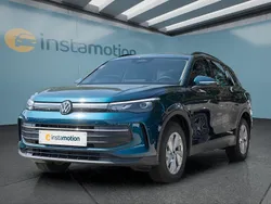 Blau Gebraucht 2024 VW Tiguan SUV | 43.349 € (Guter Preis)