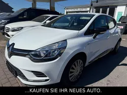 Weiß Gebraucht 2019 Renault Clio IV LIMITED Limousine | 9.850 € (Fairer Preis)