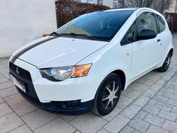 Weiß Gebraucht 2009 Mitsubishi Colt Limousine | 2.499 € (Fairer Preis)