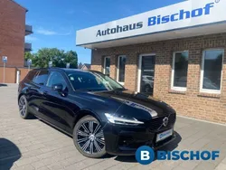 Schwarz Gebraucht 2024 Volvo V60 Plus Kombi | 44.890 € (Fairer Preis)