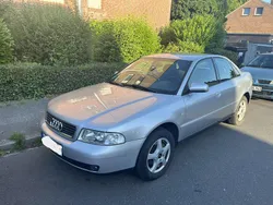 Gebraucht 2000 Audi A4 Limousine | 2.200 €
