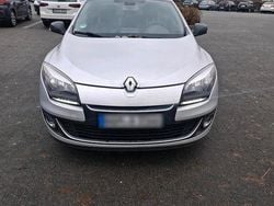 Silber Gebraucht 2013 Renault Mégane GrandTour Kombi | 3.000 €