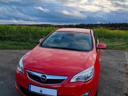 Rot Gebraucht 2010 Opel Astra Edition Limousine | 4.990 € (Fairer Preis)