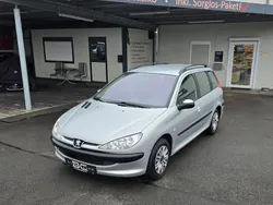 Grau Gebraucht 2003 Peugeot 206 Kombi | 2.399 € (Teuer)