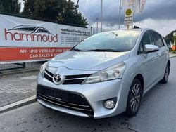 Silber Gebraucht 2013 Toyota Verso Life Van / Kleinbus | 8.490 € (Guter Preis)