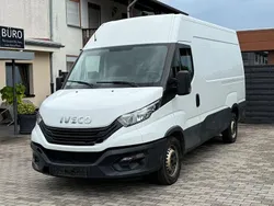 Weiß Gebraucht 2022 Iveco Daily Limousine | 13.900 €