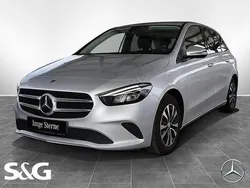 Iridiumsilber metallic Gebraucht 2021 Mercedes B180 Style Van / Kleinbus | 20.890 € (Guter Preis)