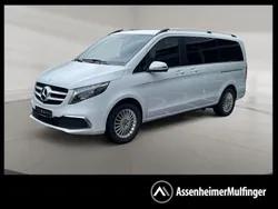 Weiß Gebraucht 2023 Mercedes V300 Van / Kleinbus | 67.869 € (Etwas zu teuer)