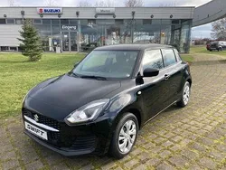 Schwarz Neu 2024 Suzuki Swift Club Limousine | 16.490 €