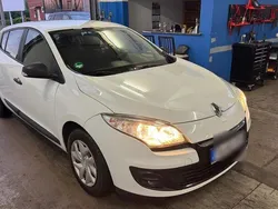 Weiß Gebraucht 2013 Renault Mégane III Kleinwagen | 5.000 € (Guter Preis)