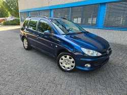 Blau Gebraucht 2006 Peugeot 206 Kombi | 1.899 €