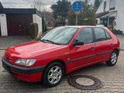 Rot Gebraucht 1996 Peugeot 306 Kleinwagen | 1.300 €