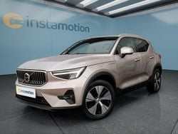 Beige Gebraucht 2022 Volvo XC40 SUV | 29.649 € (Guter Preis)