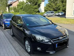 Schwarz Gebraucht 2012 Ford Focus Kombi | 3.800 € (Fairer Preis)