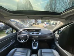 Perlmuttschwarz Gebraucht 2010 Renault Scénic III Luxe Van / Kleinbus | 6.990 € (Fairer Preis)