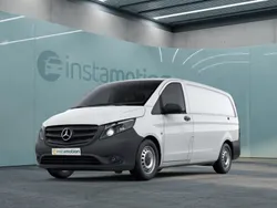 Weiß Gebraucht 2022 Mercedes Vito Van / Kleinbus | 32.173 € (Fairer Preis)