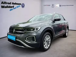 Grau Gebraucht 2024 VW T-Roc Style SUV | 32.205 € (Fairer Preis)
