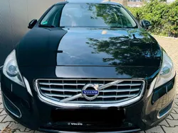 Schwarz Gebraucht 2012 Volvo S60 Limousine | 8.650 € (Fairer Preis)