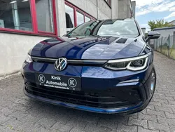 Blau Gebraucht 2022 VW Golf VIII R-line Kombi | 24.800 € (Guter Preis)