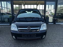Schwarz Gebraucht 2005 Opel Meriva Cosmo Van / Kleinbus | 2.980 € (Fairer Preis)