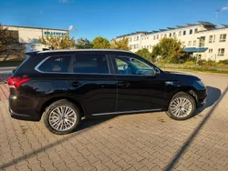 Schwarz Gebraucht 2020 Mitsubishi Outlander P-HEV Plus SUV | 23.000 € (Fairer Preis)