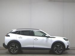Weiss Gebraucht 2022 Peugeot 2008 Allure SUV | 16.480 € (Superpreis)