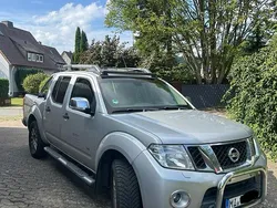 Silber Gebraucht 2012 Nissan Navara Abholung | 11.999 € (Etwas zu teuer)
