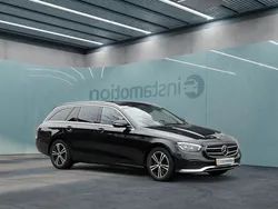 Schwarz Gebraucht 2023 Mercedes E220 Avantgarde Kombi | 39.550 € (Fairer Preis)