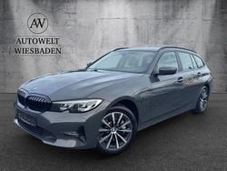 Grau Gebraucht 2020 BMW 330e Advantage Kombi | 20.990 € (Guter Preis)