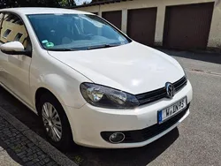Weiß Gebraucht 2009 VW Golf VI Limousine | 3.000 € (Guter Preis)